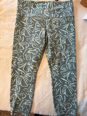 Athleta Women's Sage Green Floral Print Leggings